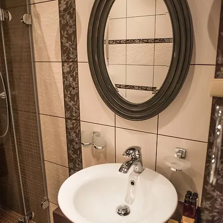 Apartamenty Siedem Komnat Siedmiu Mistrzow Torun Exterior photo