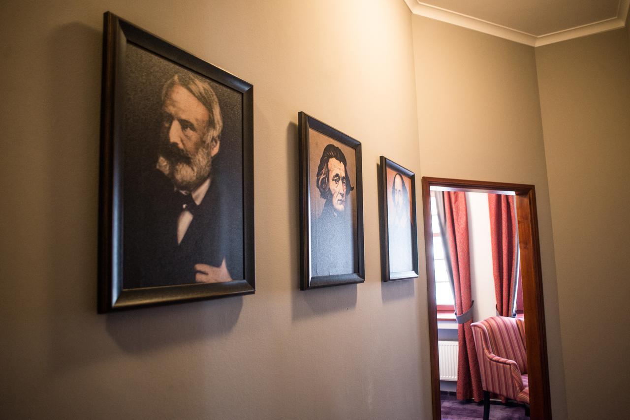 Siedem Komnat Siedmiu Mistrzów Aparthotel